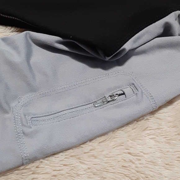 3 x $15 Reebok women pullover long sleeve shirt - Picture 2 of 4